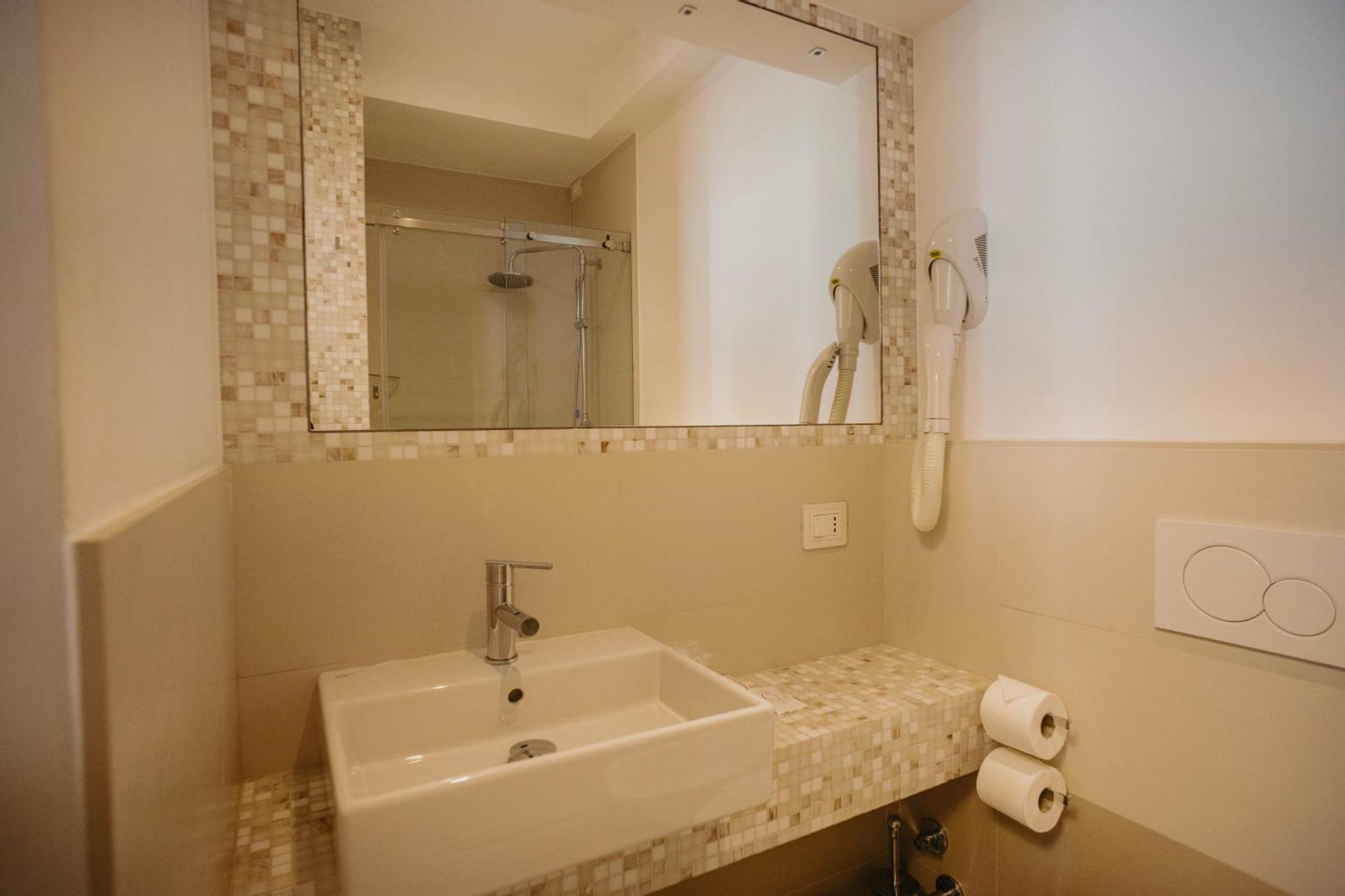 Hotel Baia Marina Cupra Marittima Extérieur photo