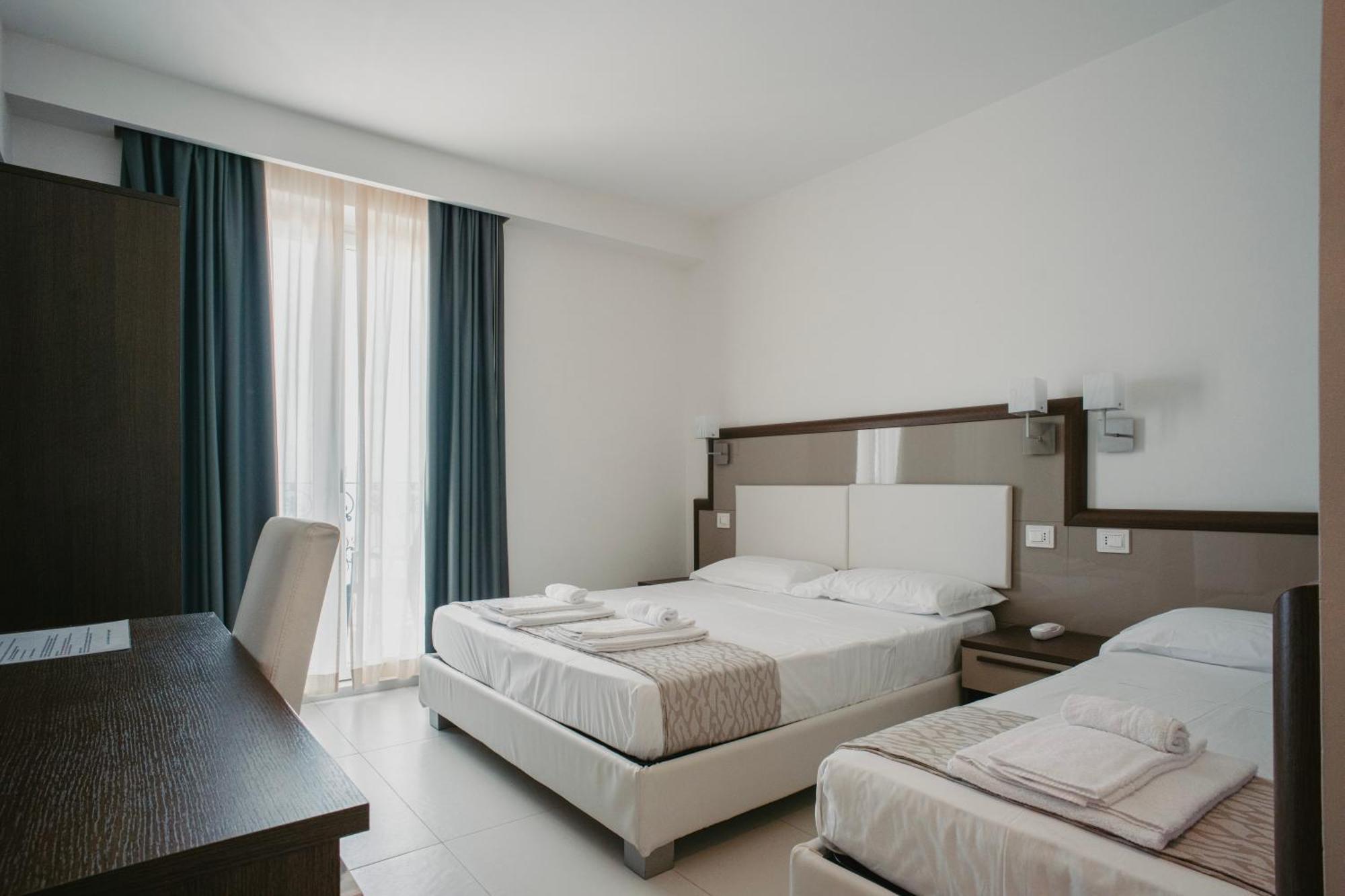 Hotel Baia Marina Cupra Marittima Extérieur photo