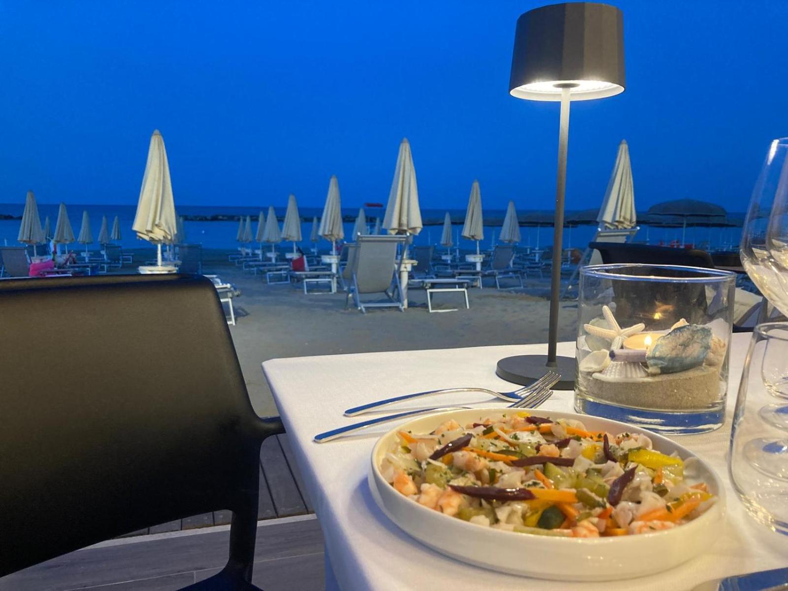Hotel Baia Marina Cupra Marittima Extérieur photo
