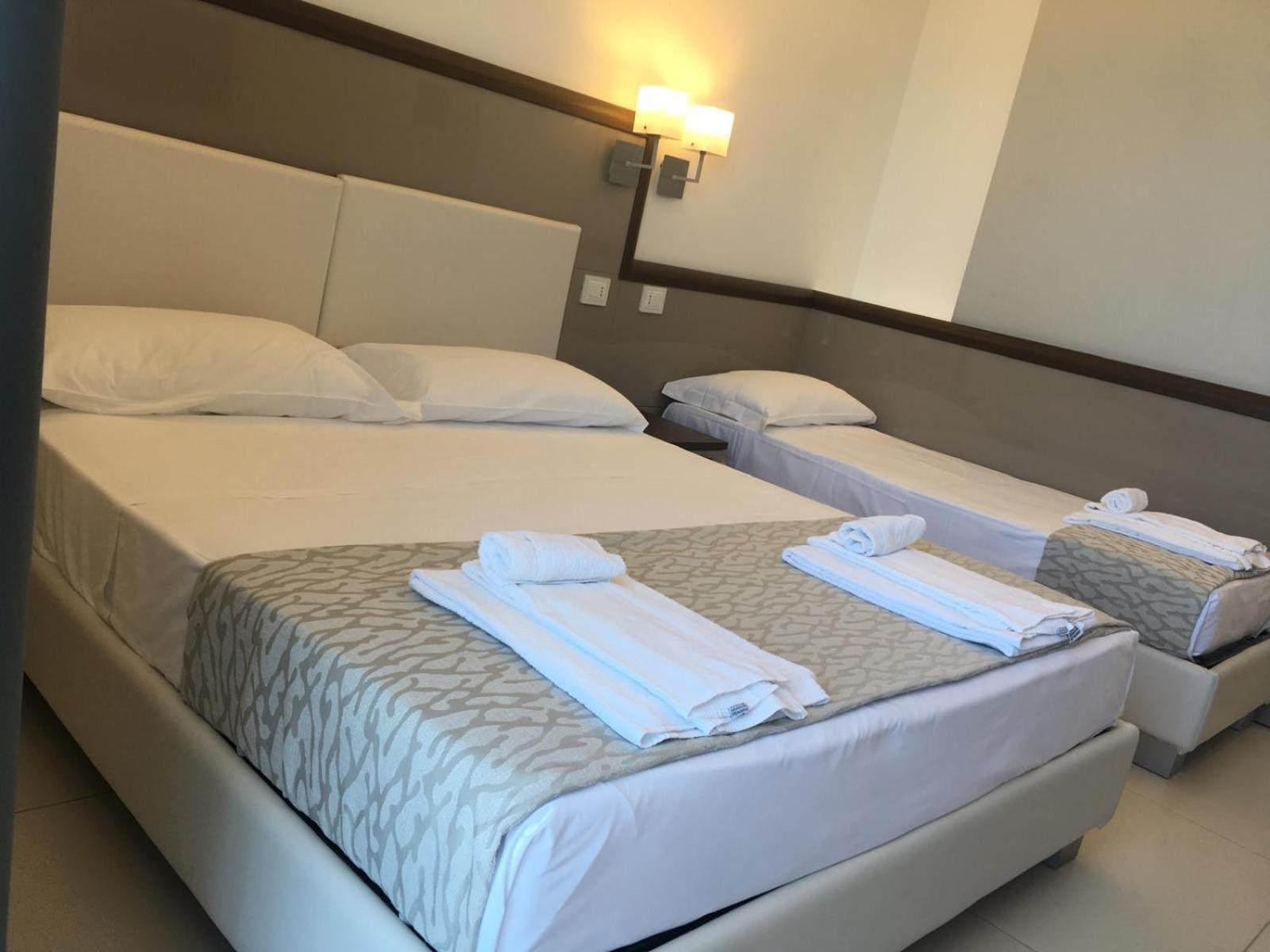 Hotel Baia Marina Cupra Marittima Extérieur photo