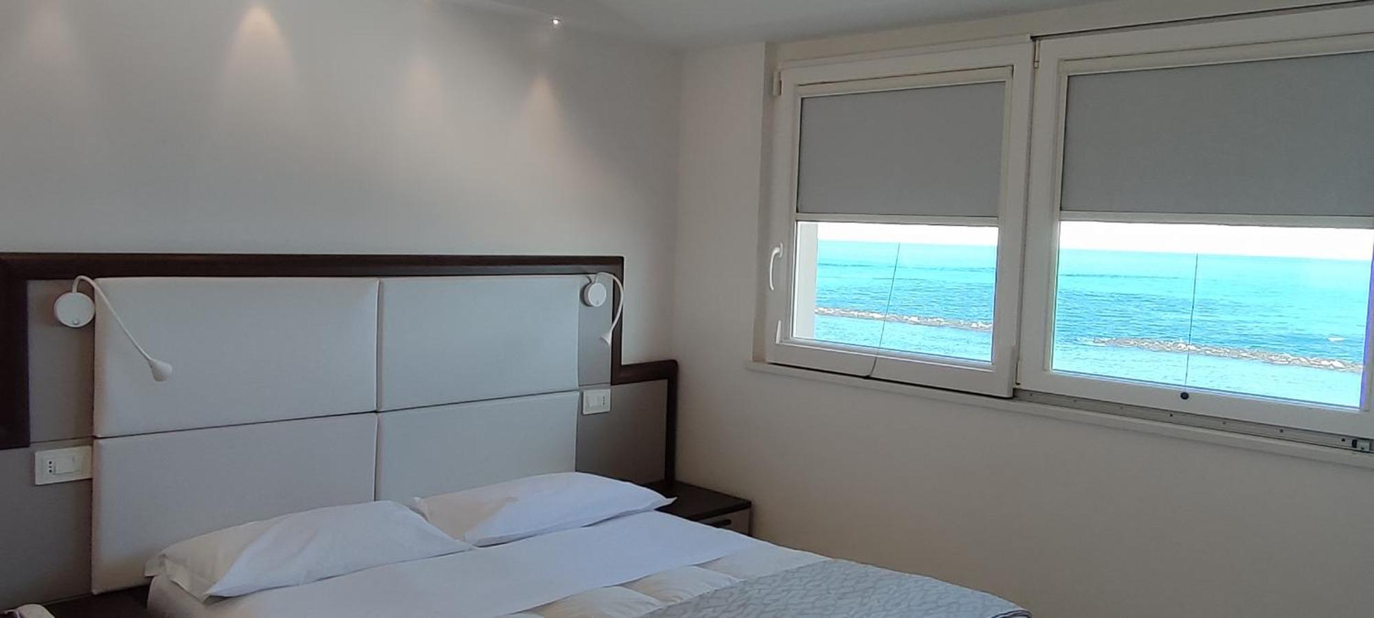 Hotel Baia Marina Cupra Marittima Extérieur photo