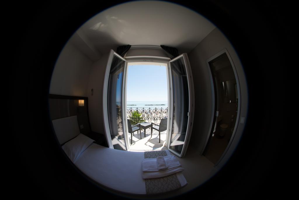 Hotel Baia Marina Cupra Marittima Extérieur photo