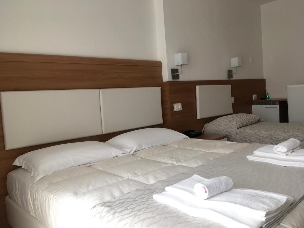 Hotel Baia Marina Cupra Marittima Extérieur photo