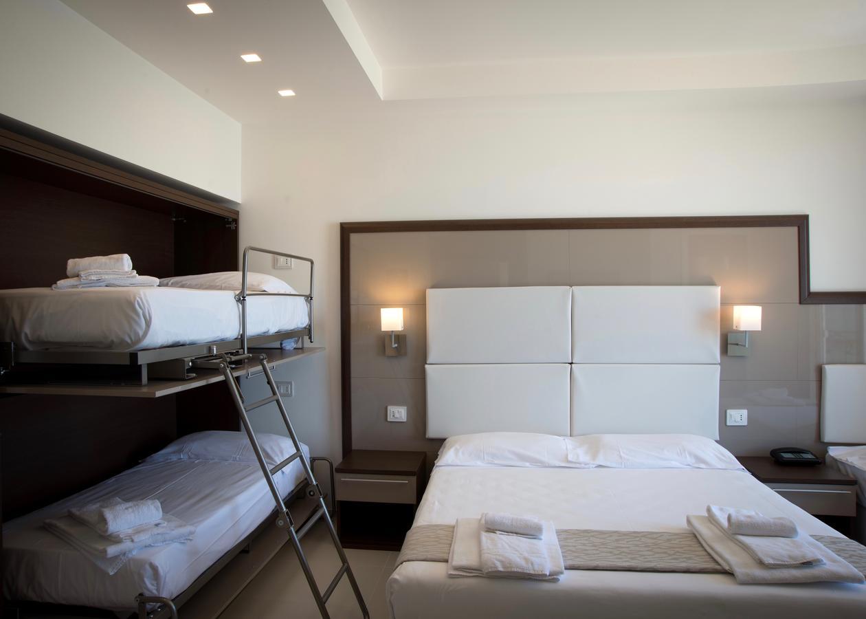 Hotel Baia Marina Cupra Marittima Extérieur photo
